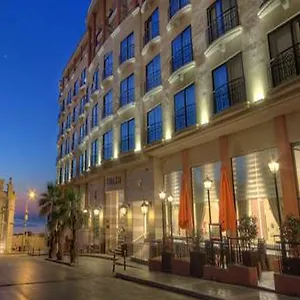 Vivaldi 4*, San Ġiljan Malta